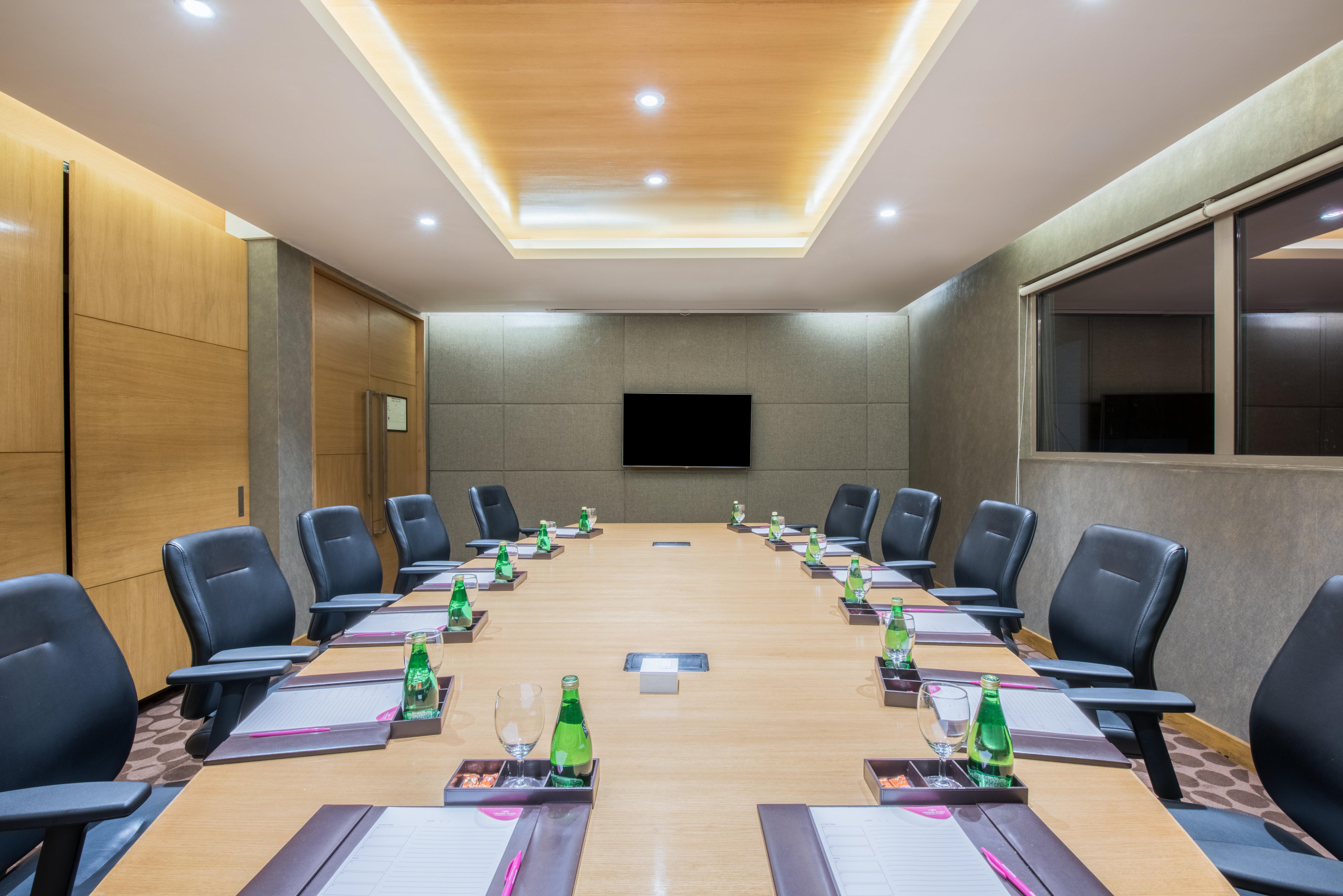 Crowne Plaza Ahmedabad City Centre By Ihg Εξωτερικό φωτογραφία