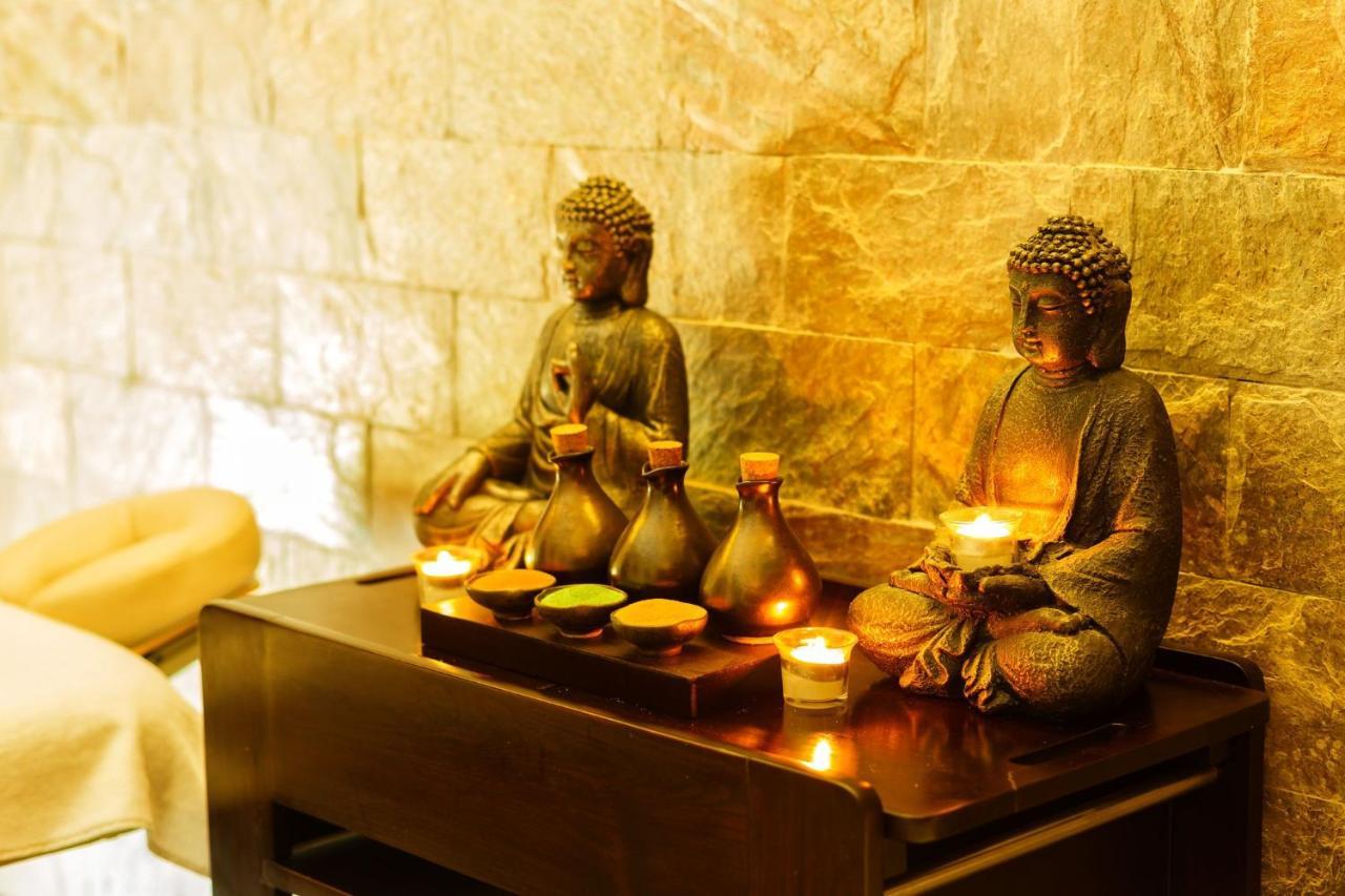 Crowne Plaza Ahmedabad City Centre By Ihg Εξωτερικό φωτογραφία